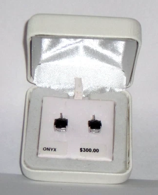 NEW 10K WHITE GOLD ONYX AND DIAMOND SHORT DANGLE/ARTICULATED EARRINGS - Image 1 of 2