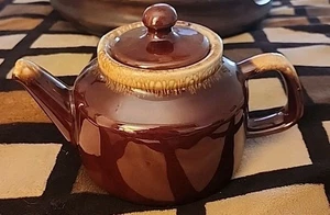 Vintage McCoy Pottery Brown Drip Tea Pot # 163 Ceramic 5" Chip Under Lid K - Picture 1 of 9