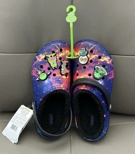 BNWT BIG KIDS CROCS X RON ENGLISH AREA 54 LINED CLOGS #208139-988 SIZE J6 - Picture 1 of 16