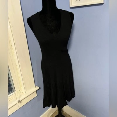 VESTIDO WENDY WILLIAMS NEGRO Suéter Talla Mediana Foto 1 de 3