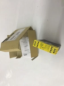 Cedes 103 105 Safety Relay - Picture 1 of 6