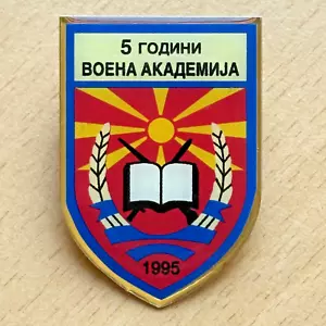 Macedonian 1995 Army Military Academy Pin Badge Batch Skopje North Macedonia - Picture 1 of 3
