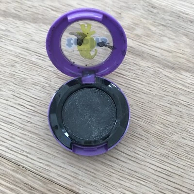 MAC COSMETICS Trolls Eyeshadow Black Tied 1,5g - Bild 1 von 3