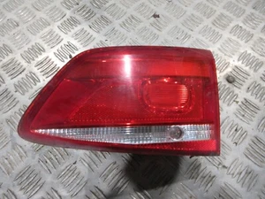 2011 VW PASSAT MK6 B7 Bluemotion ESTATE DRIVERS REAR INNER LIGHT ASSEMBLY - Picture 1 of 3