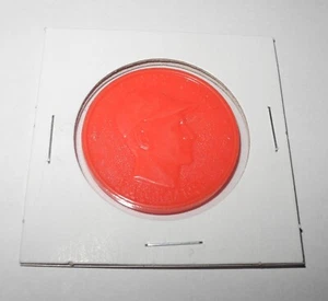 1960 Armour Baseball Coin Pin Whitey Ford New York Yankee Orange Color Near Mint - Picture 1 of 2
