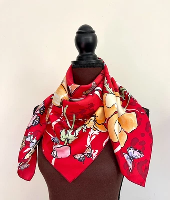 Nuevo Salvatore Ferragamo Cuadrado Seda Bufanda Iconos Animal Estampado Floral Envoltura Roja Foto 1 de 4