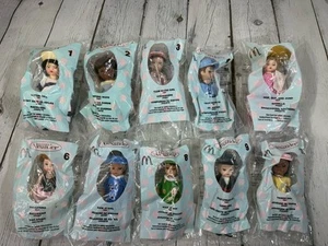 McDonalds Madame Alexander Puppen 2005 Komplettsatz 10 Happy Meal Spielzeug mit Taschen - Bild 1 von 13