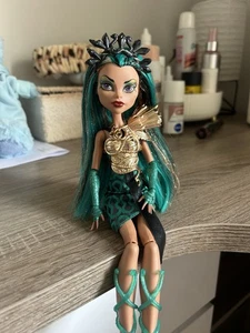 Monster High Nefera de Nile Puppe - Bild 1 von 3