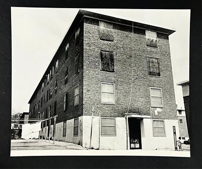 1980s Boston Rosalind Housing Authority Projects Boarded Window VTG Press Photo - Image 1 of 2