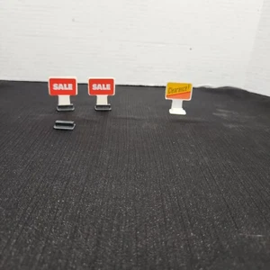 Vintage Mall Madness Pawns Replacement Part Piece 2 Sale 1 Clearance Signs - Picture 1 of 6