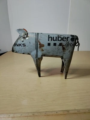 Estatua de cerdito rústica de chatarra reciclada reutilizada de 10" de largo - granja casera Foto 1 de 4