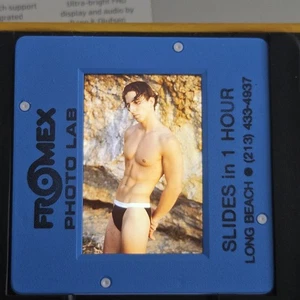 BELLISSIMO MODELLO GIOVANE UOMO VINTAGE ANNI 80 IN SLIP JOCK BIANCHERIA INTIMA INTERESSE GAY #13 - Foto 1 di 4