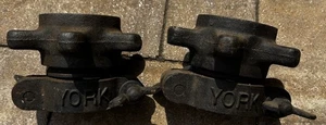 Coppia collari vintage YORK BARBELL Olympic Spinlock 2" con finitura originale - Foto 1 di 9