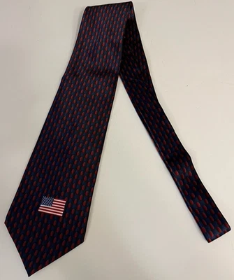 Corbata de seda Stonehenge para hombre hecha a mano roja azul geométrica patriótica de EE. UU. Foto 1 de 4