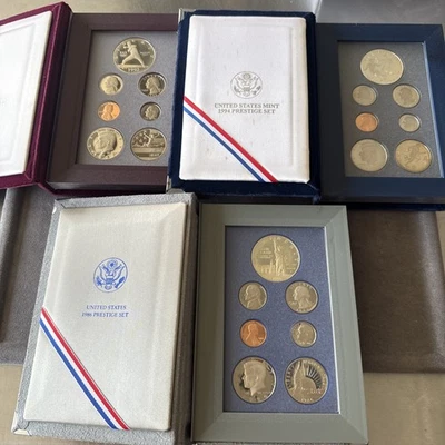 1986, 1992 & 1994 US Prestige Sets – Coins in Velvet Cases, No Box or COI - Image 1 of 4