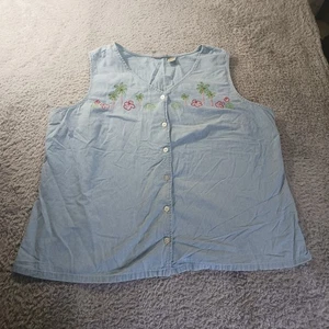 Top Classic Elements Chambray ricamato con bottoni davanti scollo a V 20/22W Palm Resort - Foto 1 di 8