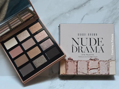 Paleta de sombras de ojos Bobbi Brown NUDE DRAMA Foto 1 de 4