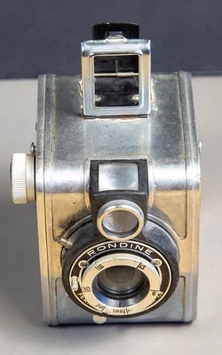 Cámara fotográfica Ferrania Rondine 127 rollo hecha en Italia. cámara está desnuda Foto 1 de 4