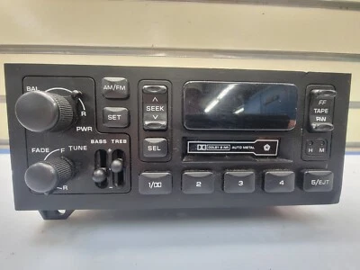 🔥84-02 Cherokee Wrangler Caravan Dodge Chrysler Jeep AM/FM CASSETTE RADIO - Image 1 of 4