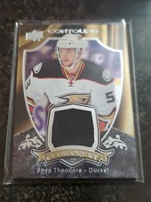2015-16 Upper Deck Contours Club Crest Jerseys #CC22 Shea Theodore