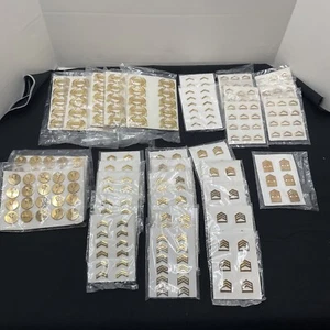 (354) Vintage 80's ROTC Insignia Lot - Rank Stripes Uniform Brass Pins Cap - Picture 1 of 18