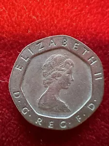 1983 Rare Twenty Pence Elizabeth II UK Silver Tone Coin D. G. Reg. F. D. - Picture 1 of 2