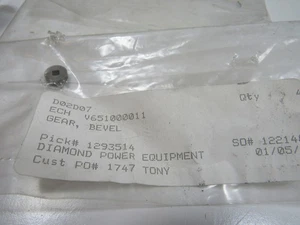 Engranaje cónico Echo genuino OEM - V651000011 #MP1 - Imagen 1 de 2