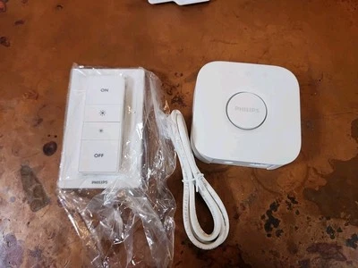 Philips Hue Wireless Dimmer Switch 324131092621 with Hub READ!!! - Image 1 of 4