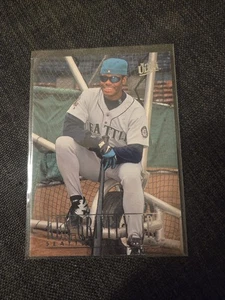 1996 Ultra #126 Ken Griffey Jr. Seattle Mariners - Foto 1 di 2