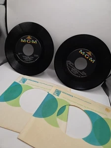 2 45 Herman's Hermits Mrs. Brown You've Got A Lovely Daughter And Wonderful Worl - Bild 1 von 5