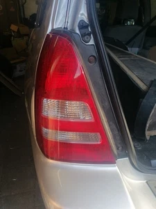 Subaru Forester 2002-2004 Rückleuchte Bremslicht Rücklicht Links Koito 22020762 - Bild 1 von 8