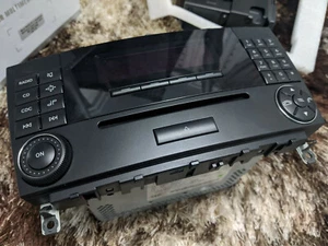 Autoradio (A2038704589 ) + CD Magazin (A2038703389) - MERCEDES W203 - Imagen 1 de 9