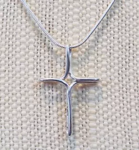 Vintage Sterling Silver Infinity Eternal Loop Cross Pendant Necklace 18" chain - Picture 1 of 11