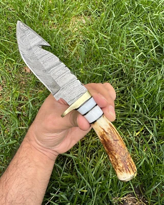 CUCHILLO DESOLLADOR DE ACERO DAMASCO HECHO A MANO EDC CAZA SUPERVIVENCIA Mango de asta de ciervo Foto 1 de 4