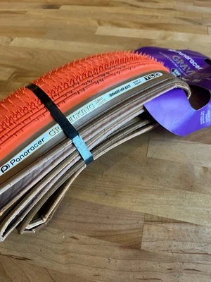 Pneu de bicicleta Panaracer Gravelking SS 700x43 TLC LTD laranja/marrom cascalho sem câmara - Imagem 1 de 4