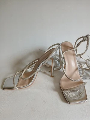 Women's Unbranded Sparkling Silver Open Toe Leg Wrap Tie Shoes Sz8M - Image 1 of 4