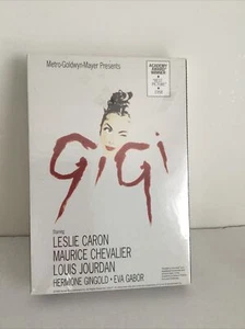 Vintage "Gigi" Classic Movie Poster Jigsaw Puzzle PSI #501 NIB! - Picture 1 of 3