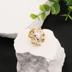 Spilla B15 fiore delicato con perla d'acqua dolce - Foto 1 di 4
