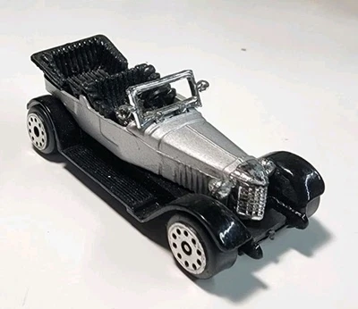 Vintage Zylmex Zee Toys D72 Prata/Preto 1941 Vauxhall 1/64 Diecast/Plástico - Imagem 1 de 4