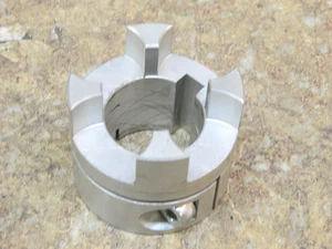 CARLSON - DIMOND & WRIGHT  EKC-80  26C  Curved Jaw Coupling Hub  1-1/2"  Bore - Picture 1 of 7