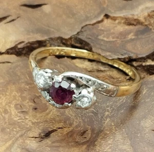 Vintage 18ct Gold 4 mm Ruby and Diamond Cross Over Ring Size L - Picture 1 of 12