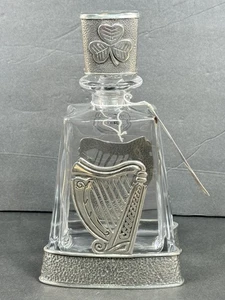 A.E. Williams Pewter Irish Harp Shamrock Glass Decanter Made in Britain - Bild 1 von 15