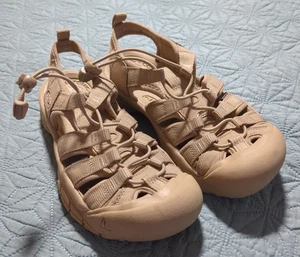 Sandalias deportivas impermeables Keen Newport H2 monocromáticas/safari para mujer talla 7 antiolor - Imagen 1 de 10