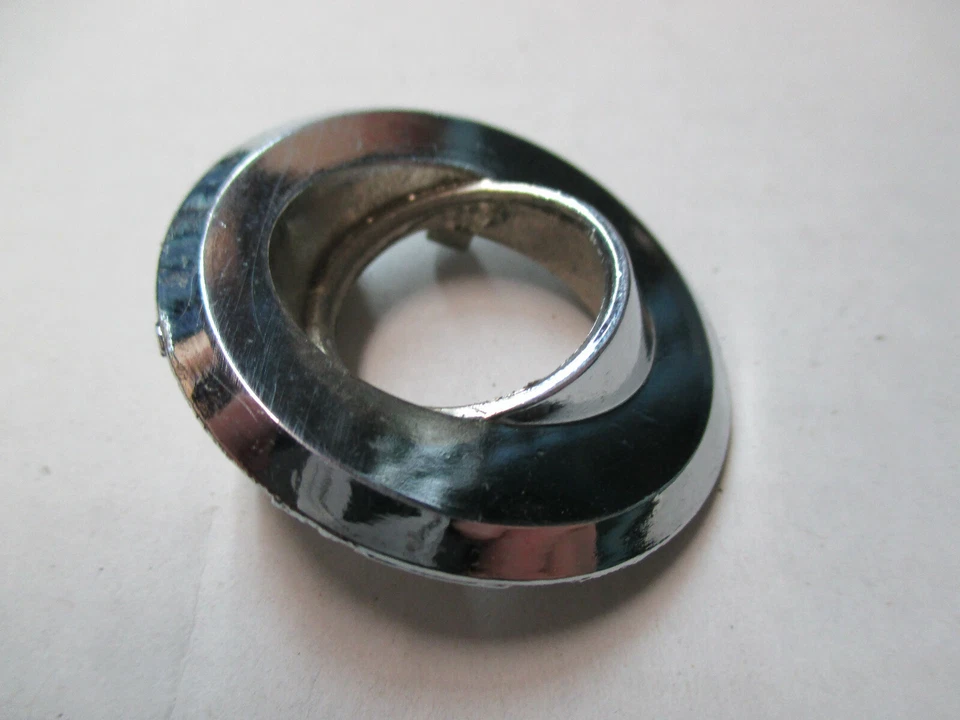 Moldura de antena Mopar NOS 1965-66 Dodge Polara Monaco 2580402 - Imagem 1 de 4