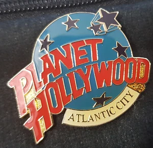 ATLANTIC CITY USA PLANET HOLLYWOOD MOVIE STARS MID BLUE GLOBE CLASSIC LOGO PIN - Picture 1 of 1