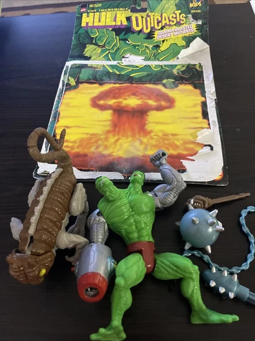 Toy Biz Incredible Hulk Outcast Two Head W/Missile Attack Kangaroo Rat Cover