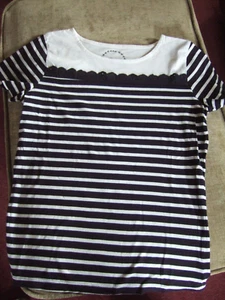 Dickins and Jones T-shirt, p2p 18 inches,navy and white striped,good condition. - Picture 1 of 5