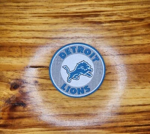 3" Lions embroidered iron on patch. No sewing needed! - Bild 1 von 1