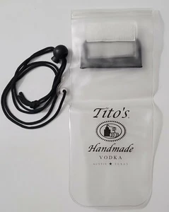 Titos Hecho a Mano Vodka Artículo Promocional Transparente Impermeable Teléfono Celular Bolsa Bolso NUEVO - Imagen 1 de 4
