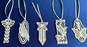 Free Standing Lace Bookmarkers Lot of 5 Bookmarks 5 Color Choices Ornaments Gift - Picture 1 of 12